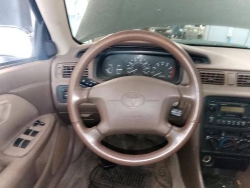 Used 1999 Toyota Camry LE FWD image 32