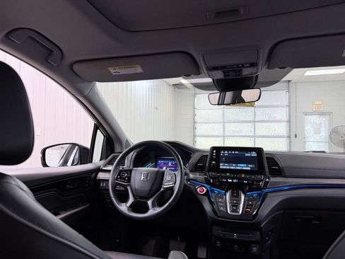 Used 2023 Honda Odyssey Elite image 29