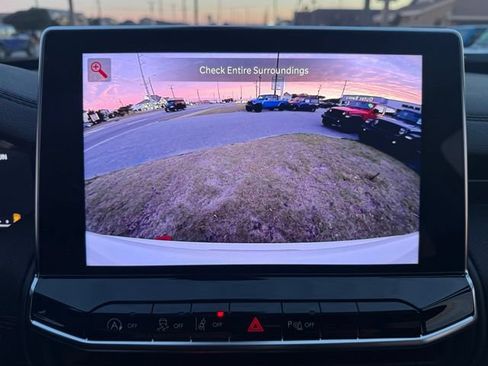 New 2026 Jeep Compass Trailhawk w/ Sun, Sound & Navigation Group AWD/4WD image 23