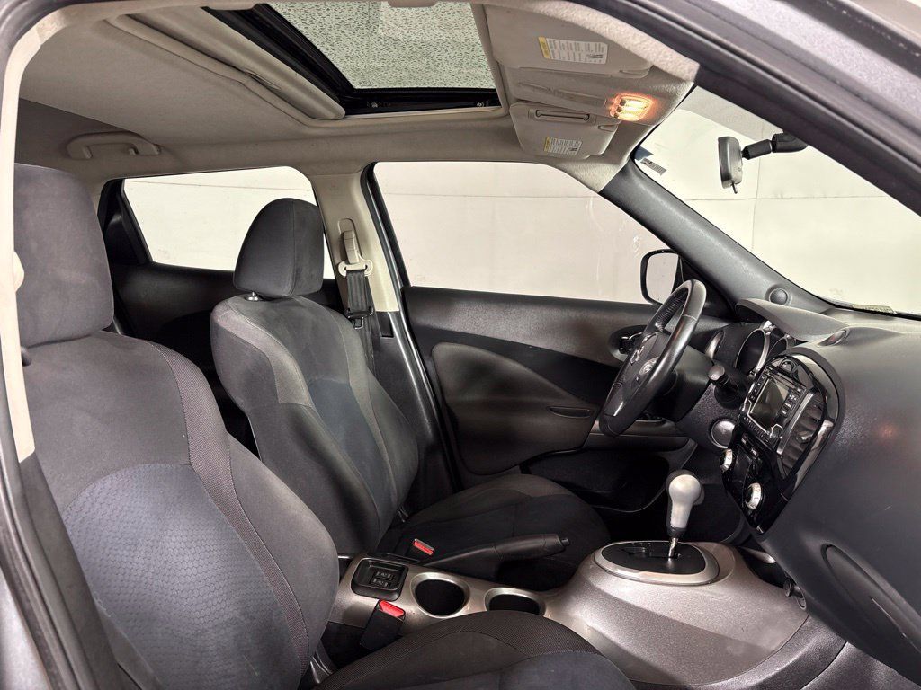 Used 2017 Nissan Juke SV AWD/4WD image 16