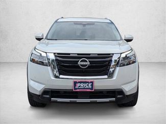 Used 2023 Nissan Pathfinder SL video 2