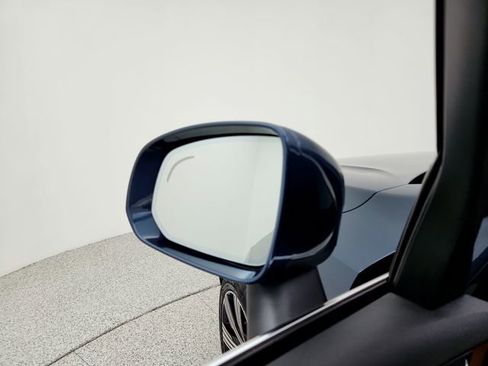 Certified 2025 Volvo XC90 T8 Plus w/ Protection Package Premier image 19