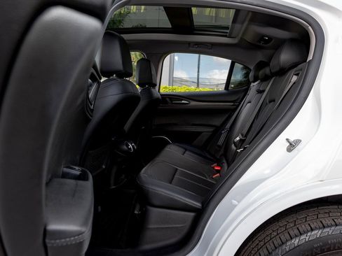 Used 2021 Alfa Romeo Stelvio Ti w/ Nero Edizione image 26