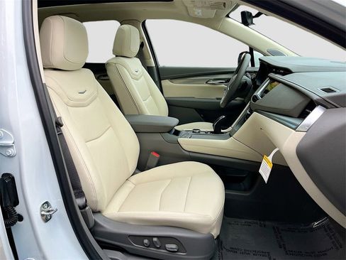 New 2026 Cadillac XT5 Premium Luxury w/ Driver Assist Package image 29