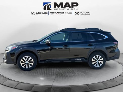 Used 2023 Subaru Outback Premium image 2