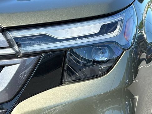 Certified 2025 Subaru Forester Limited AWD/4WD image 7