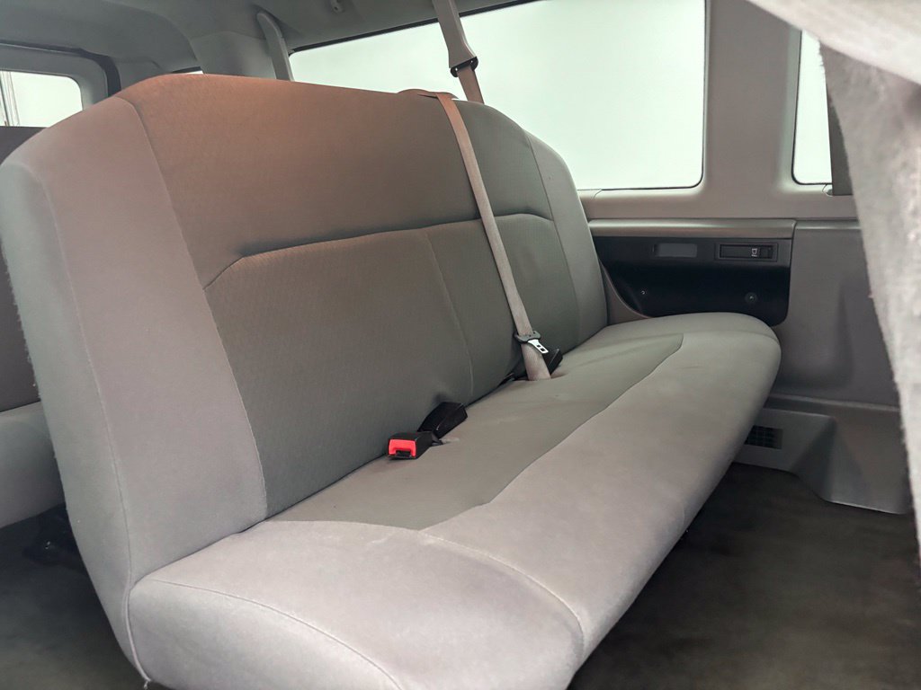 Used 2011 Ford E-350 and Econoline 350 XLT RWD image 34