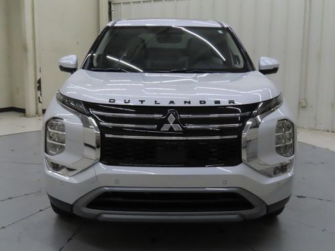 New 2025 Mitsubishi Outlander SE image 8