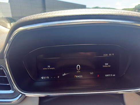 Used 2018 Lincoln Continental Select w/ Continental Climate Package AWD/4WD image 15