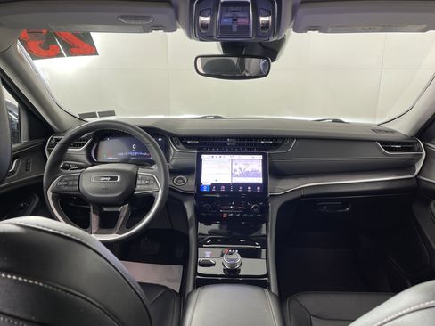 Used 2023 Jeep Grand Cherokee Limited w/ Trailer Tow Prep Group (B) image 14