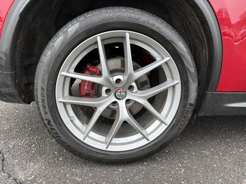 Used 2018 Alfa Romeo Stelvio Sport w/ Quick Order Package 22J Sport image 33