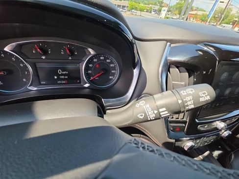 Used 2023 Chevrolet Traverse LT AWD/4WD image 13