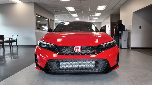 Used 2024 Honda Civic Type R image 2