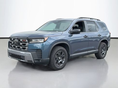 Used 2026 Honda Pilot TrailSport image 2