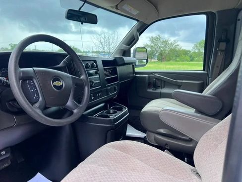 Used 2021 Chevrolet Express 2500 w/ Driver Convenience Package RWD image 12