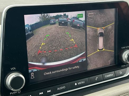 Used 2021 Nissan Rogue SV image 19