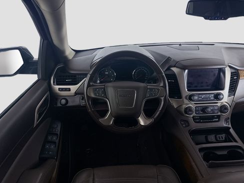 Used 2020 GMC Yukon Denali w/ Enhanced Security Package image 17