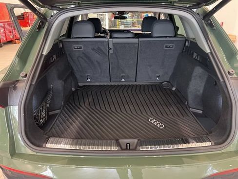 Used 2025 Audi Q5 Premium w/ Convenience Package AWD/4WD image 17