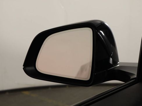 Used 2023 Tesla Model Y Performance AWD/4WD image 45