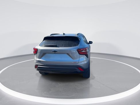 Used 2024 Chevrolet Trax RS w/ Sunroof Package image 8