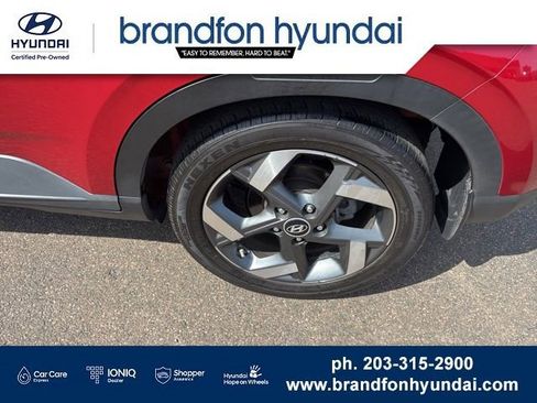 Used 2022 Hyundai Venue SEL FWD image 31