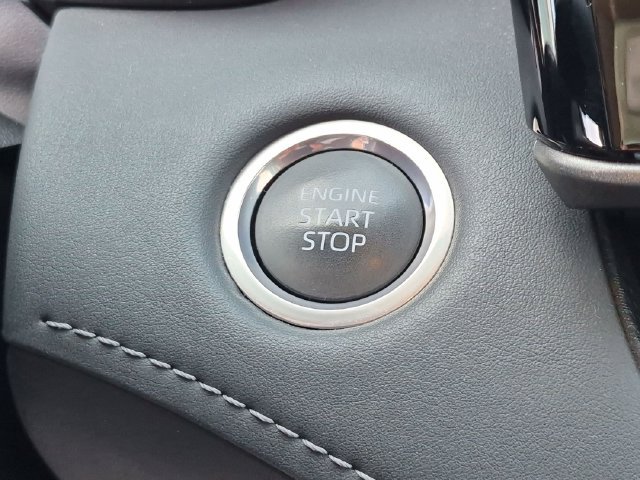 Used 2024 Toyota Highlander XLE AWD/4WD image 18