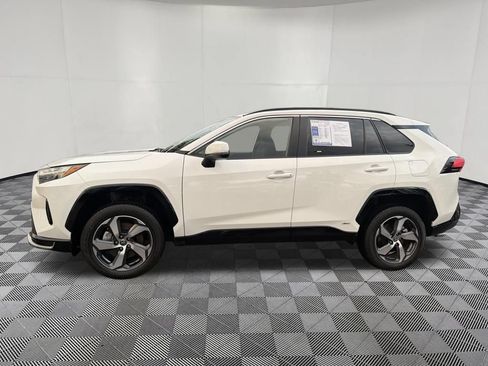 Used 2025 Toyota RAV4 SE AWD/4WD image 4