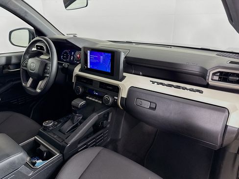 Used 2024 Toyota Tacoma TRD Off-Road image 35