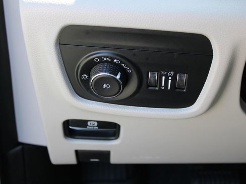 Used 2022 Jeep Grand Cherokee L Overland AWD/4WD image 29