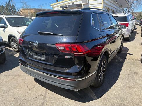 Used 2021 Volkswagen Tiguan SE w/ 3rd Row Seat Package AWD/4WD image 6