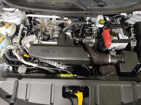 Used 2024 Nissan Rogue S AWD/4WD image 30