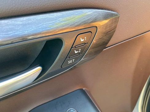 Used 2020 Toyota Highlander Platinum image 15