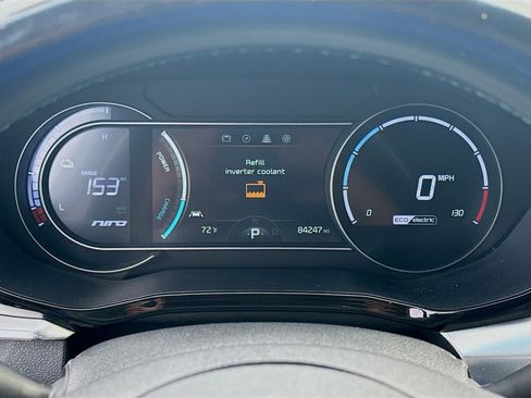 Used 2022 Kia Niro EX Premium w/ Cold Weather Package image 9