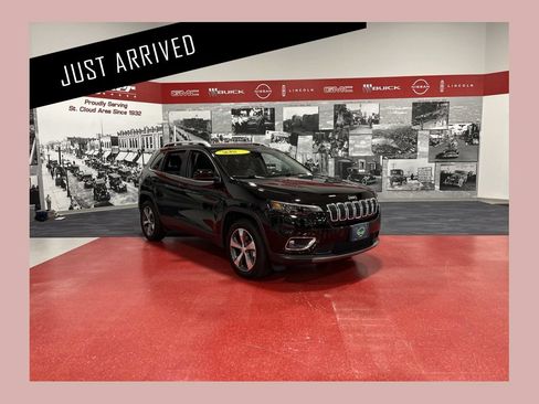 Used 2019 Jeep Cherokee Limited AWD/4WD image 1