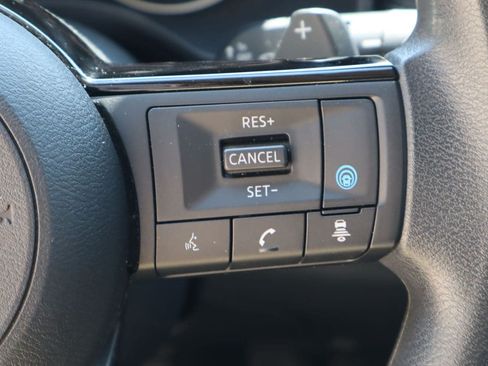 Used 2023 Nissan Rogue SV FWD image 13