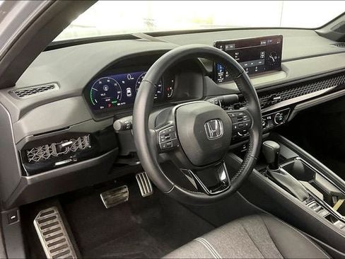 Used 2024 Honda Accord Sport image 17