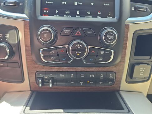 Used 2018 RAM 3500 Laramie AWD/4WD image 20