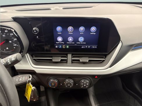 Used 2024 Chevrolet Trax LS w/ LS Convenience Package FWD image 13