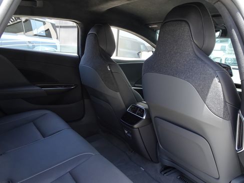 Used 2024 Lucid Air Touring AWD/4WD image 22