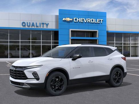 New 2026 Chevrolet Blazer LT image 2