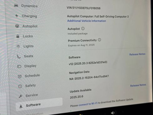 Used 2020 Tesla Model Y Performance image 14