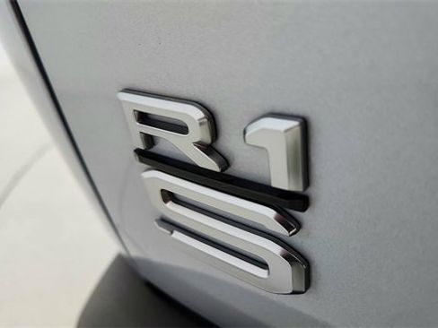 Used 2025 Rivian R1S Adventure image 18
