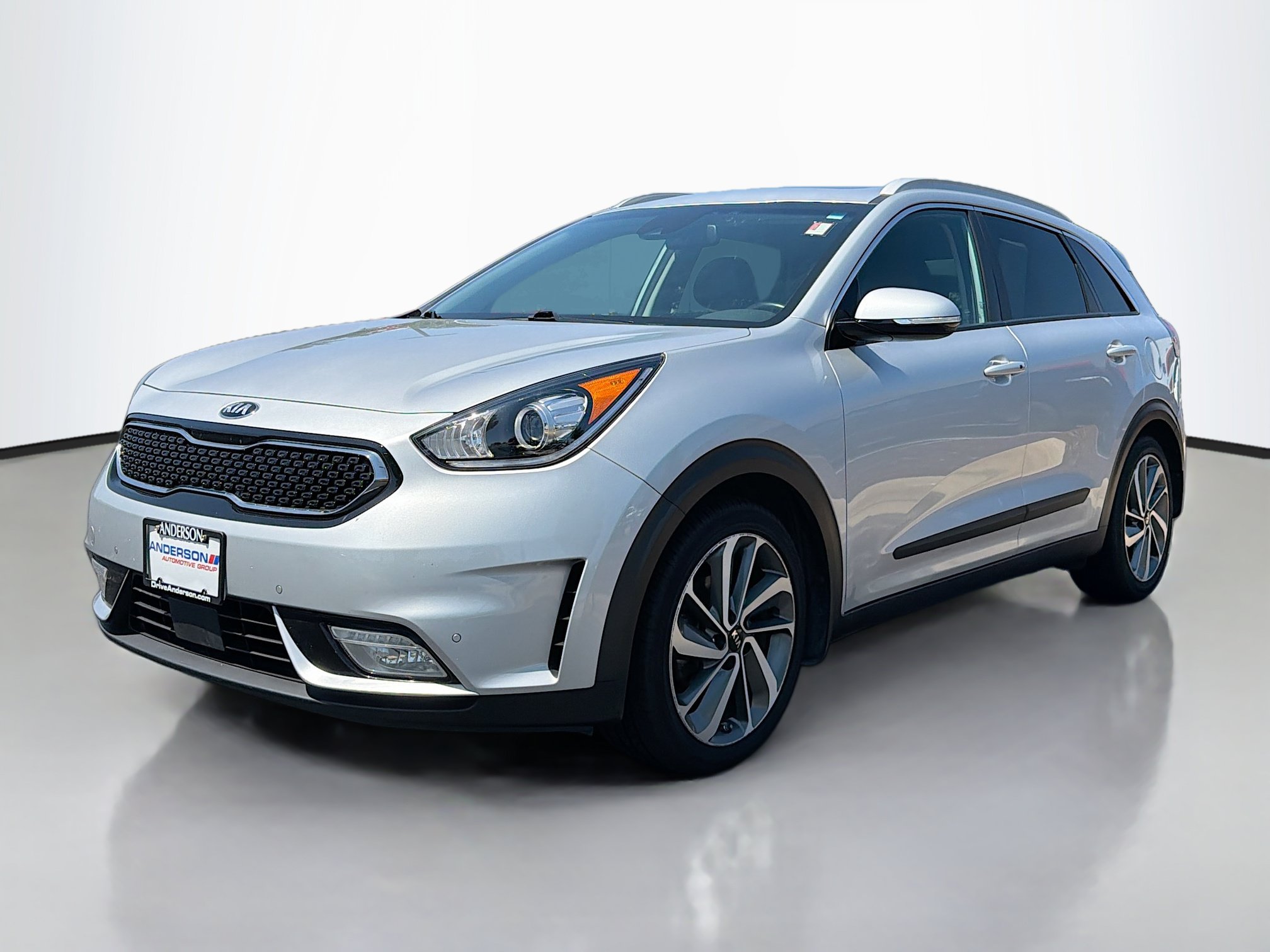Used 2018 Kia Niro Touring FWD image 11