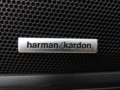 Used 2025 Subaru Outback Limited image 12