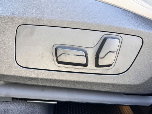 New 2025 BMW X1 xDrive28i w/ Technology Package image 26