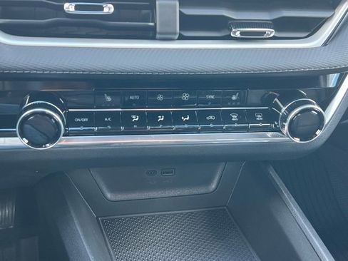 New 2026 Chevrolet Equinox LT w/ Convenience Package II image 12