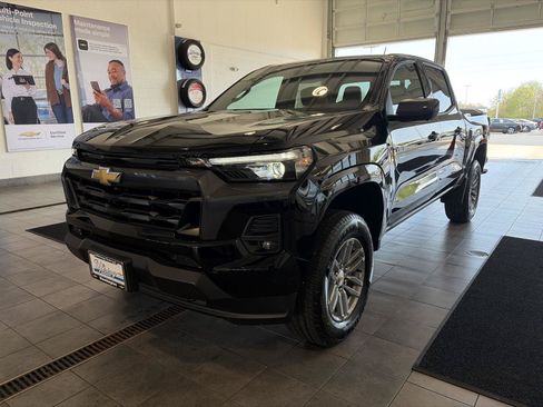 New 2026 Chevrolet Colorado LT w/ LT Convenience Package AWD/4WD image 9
