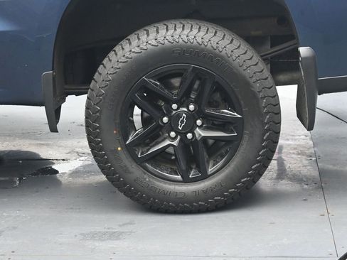 Used 2019 Chevrolet Silverado 1500 LT Trail Boss AWD/4WD image 13