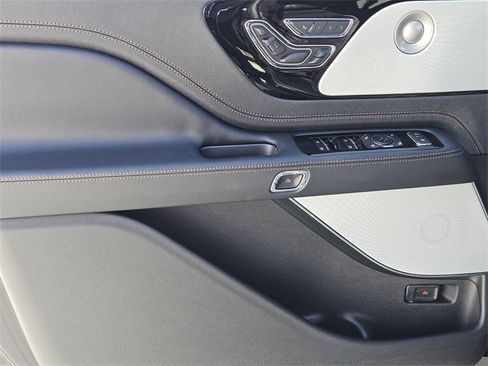 New 2025 Lincoln Aviator Black Label image 22