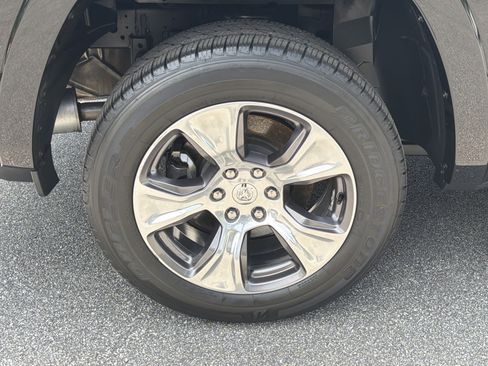 Used 2020 RAM 1500 Laramie RWD image 21